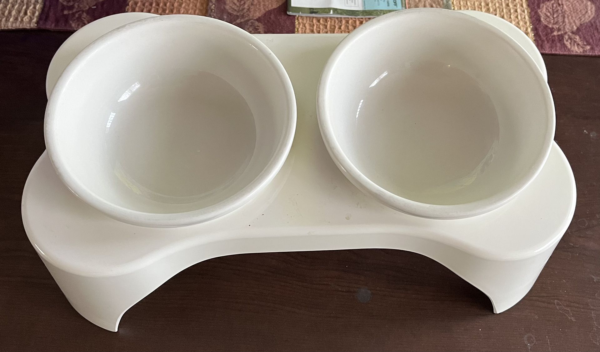 Gibson Bow Wow Meow Dual Porcelain Feeder