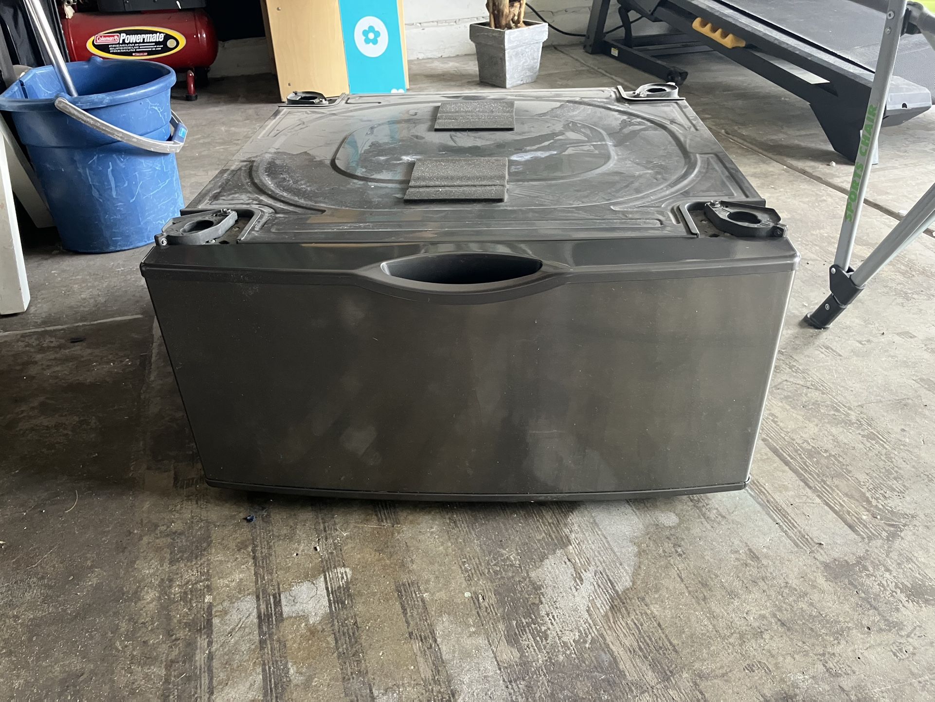 Washer-Dryer Pedestals
