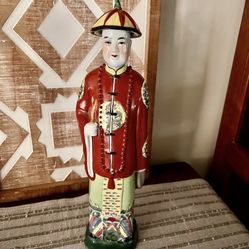Vintage Chinese Qianlong Emperor Porcelain Figurine 16 Inches Tall In Excellent Condition 