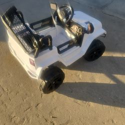 New JEEP NEEDS BATTERY  200 