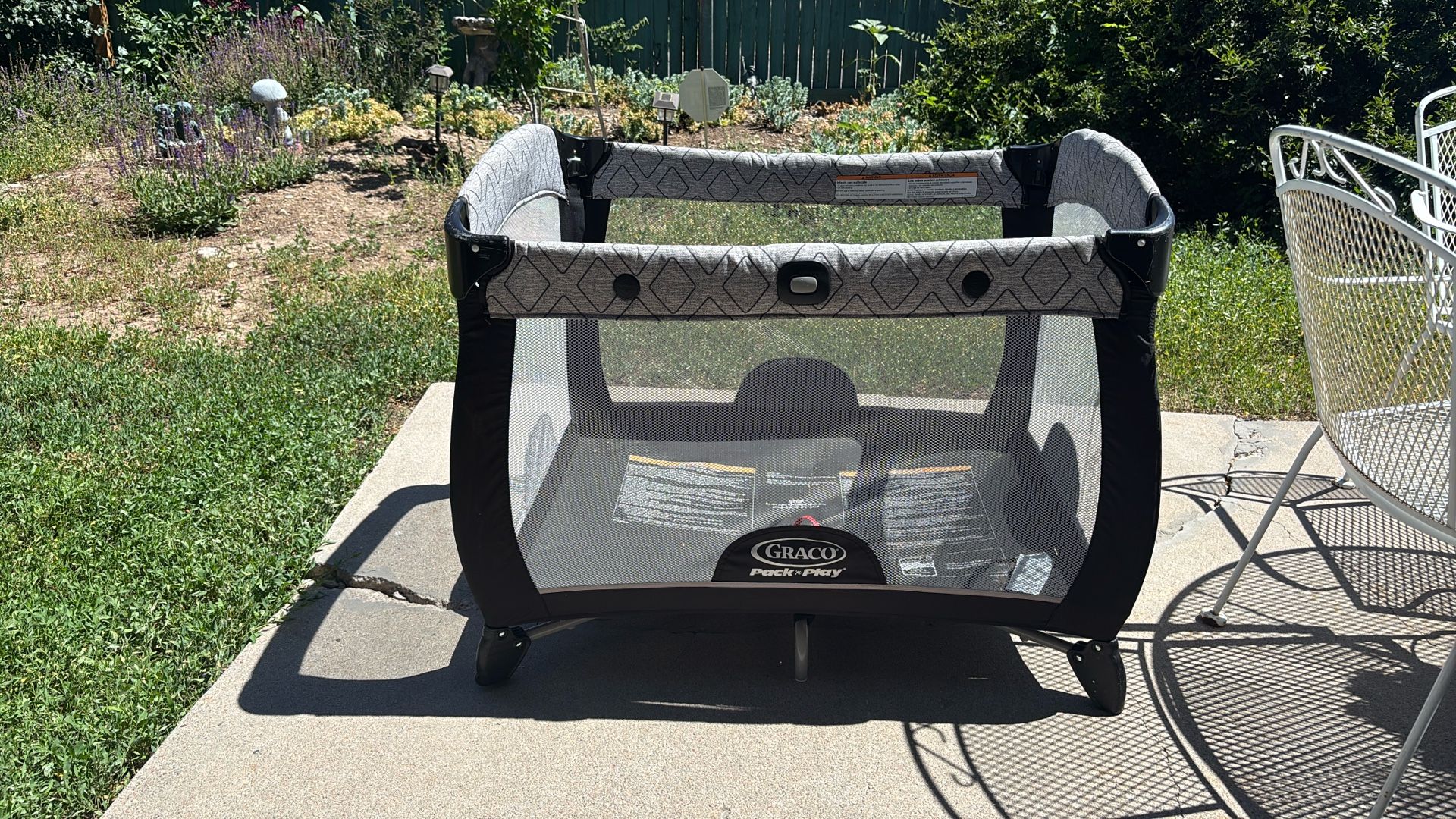 Graco Pack n Play With A Free Diaper Container