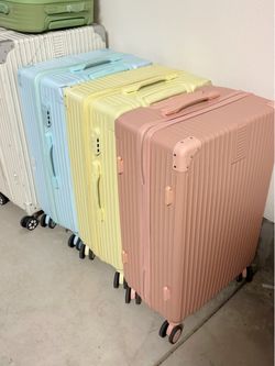 Hardshell Spinner Luggage Suitcase Pastel Colors