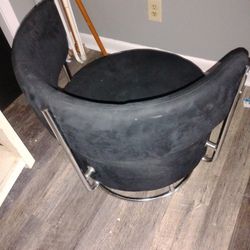 Swivel Chair 