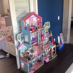 Doll house