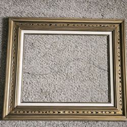 1970s Vintage Wood Picture Frame Decorative Finish 16" x 20"