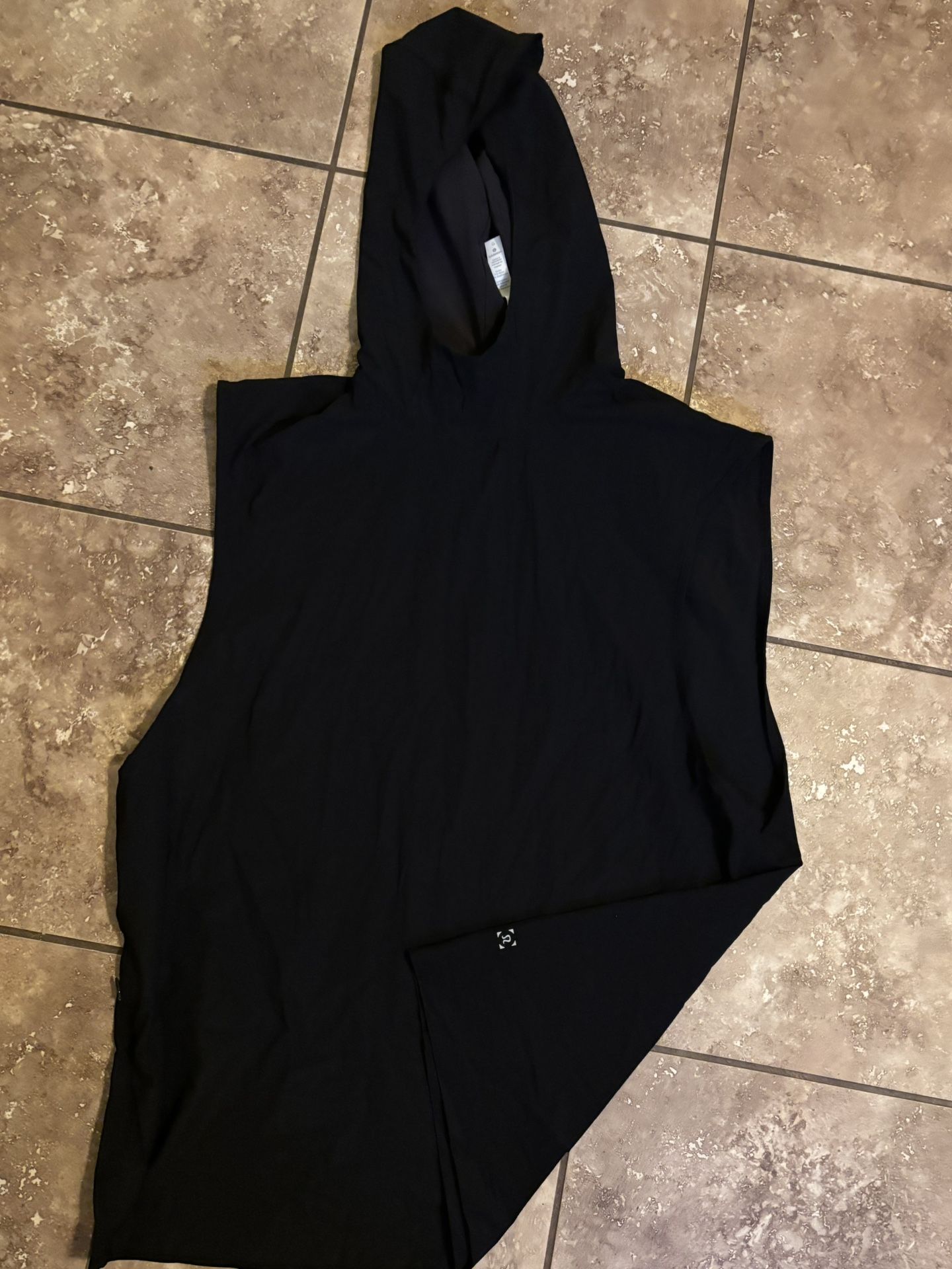 Men’s Large Lululemon shirt