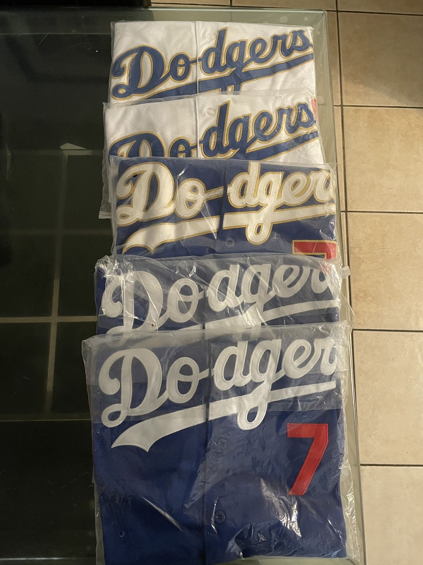 Dodgers Jersey Urias last sizes blue or white, with 2020 champ logo 