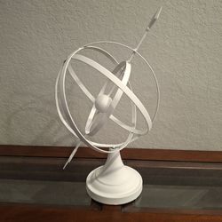 METAL DECOR (SERIOUS BUYERS ONLY PLEASE 🙏🏻)READ FULL DESCRIPTION BEFORE ASKING PLEASE 🙏🏻 IF IT'S POSTED IT'S AVAILABLE 👀