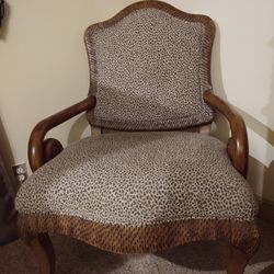 GORGEOUS* HEAVY* HIGH END OVERSIZED LEOPARD CHAIR