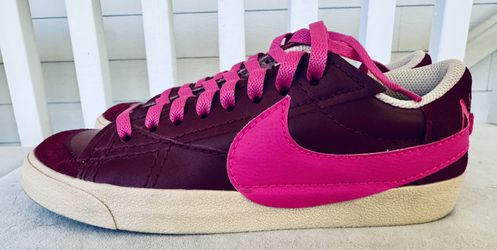 Nike Women's Blazer Low '77 Jumbo Shoes