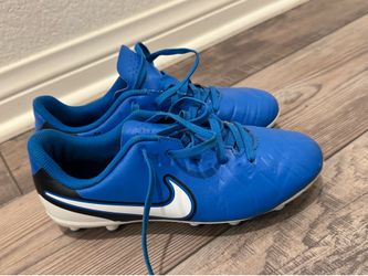 soccer shoes