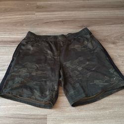 old navy active camo shorts