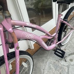 7spd. Schwinn Bicycle With Front Spring Fork And Tires Like New.  Racks Yakima & Other Bikes In Pictures 