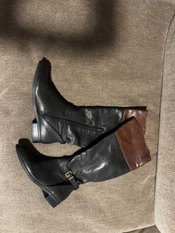 6 1/2  woman black boots