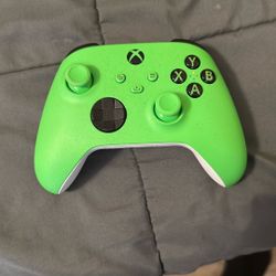 New Xbox controller, Lime Green