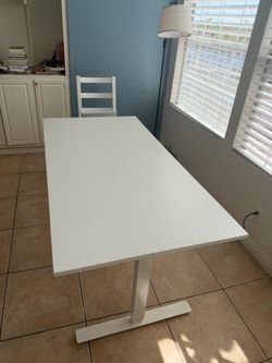 IKEA SKARSTA Sit/Stand Desk — Manual Crank Height Adjustable, Perfect Condition