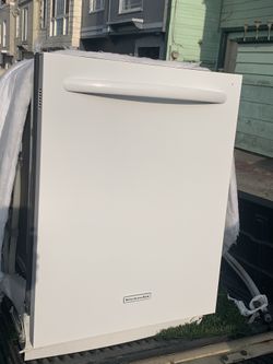 Dish washer