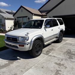 1998 Toyota Hilux Surf SSR-V Limited – JDM Import – 4WD – ~123k Miles
