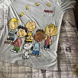 Peanuts Snoopy Graphic Tee XS Brand New Cute Cartoon Shirt
