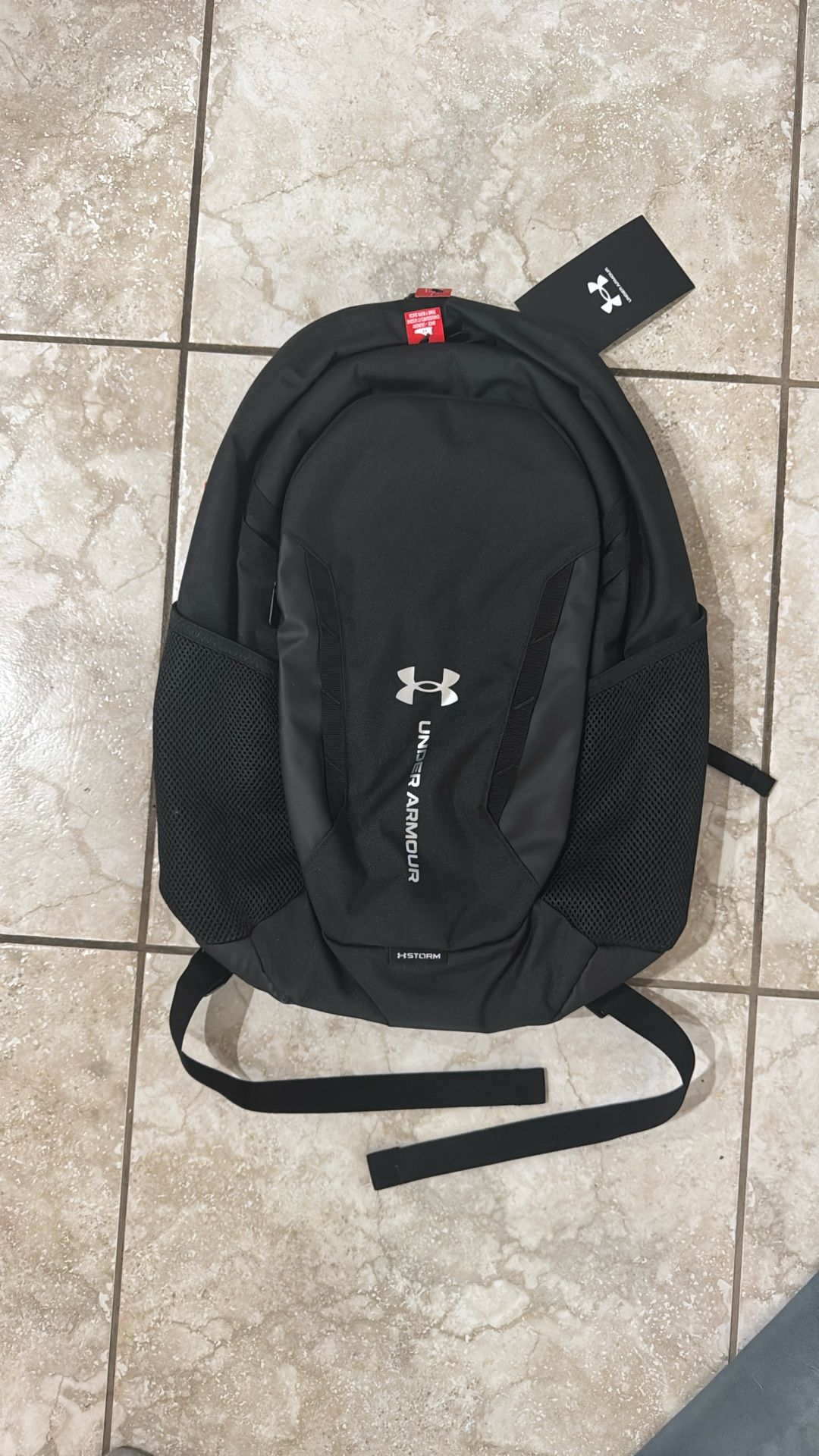 Under Armour Hustle 6.0 Black Backpack