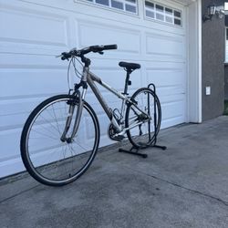 Fuji Sunfire Hybrid Bike – 15” Frame – Great Condition