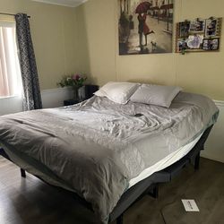 Tempur Pedic Cal King With Adjustable Base