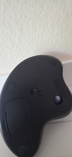 Logitech M575 Trackball Mouse - Good