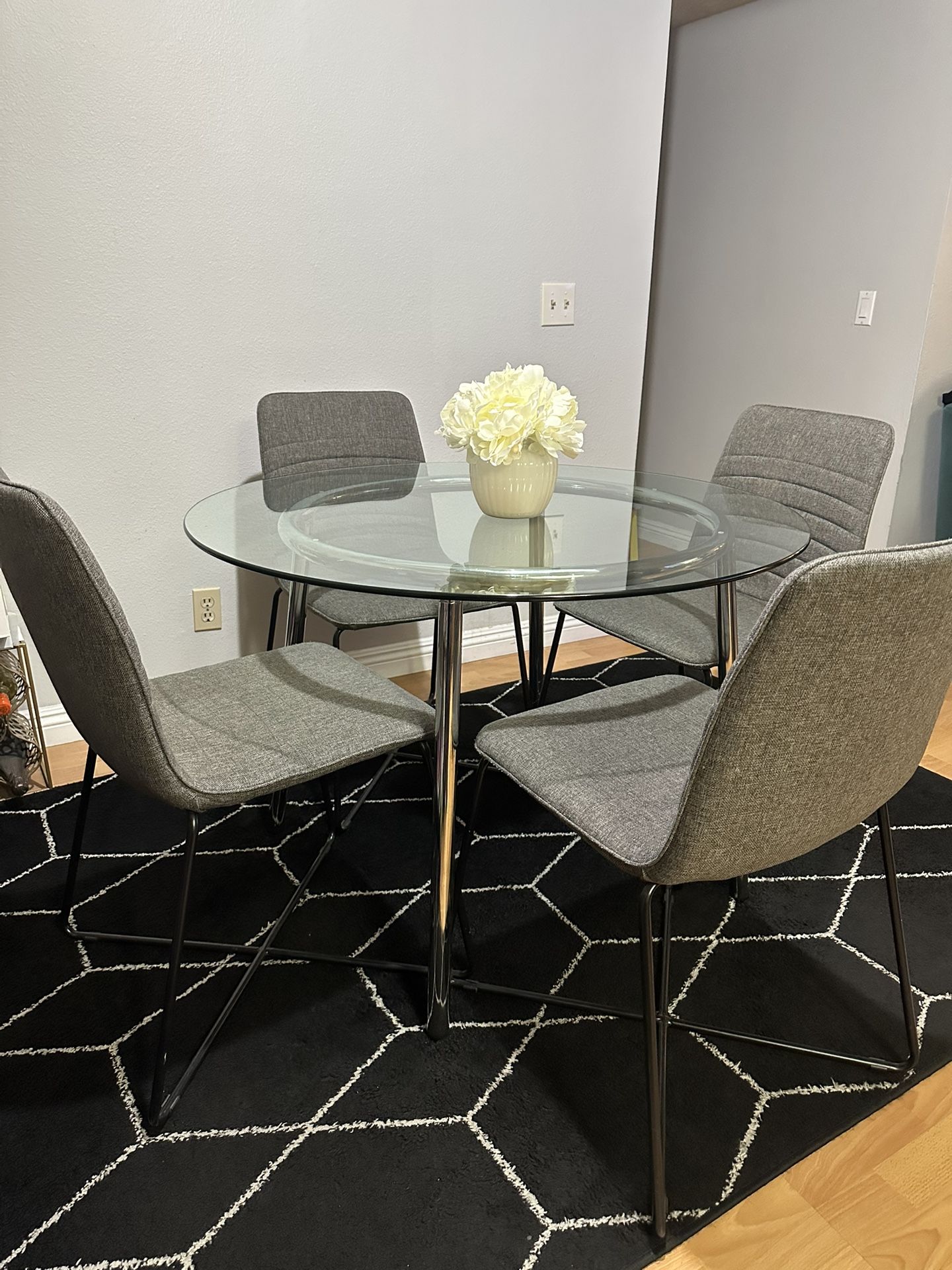 Round Dining Table