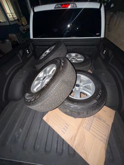 Stock Ford Wheels and Tires