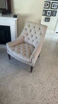 Accent chair 