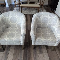 Accent Chairs 