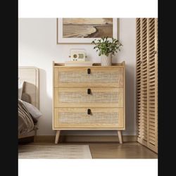 Brand new  Solid Wood 3 Drawer Dresser 