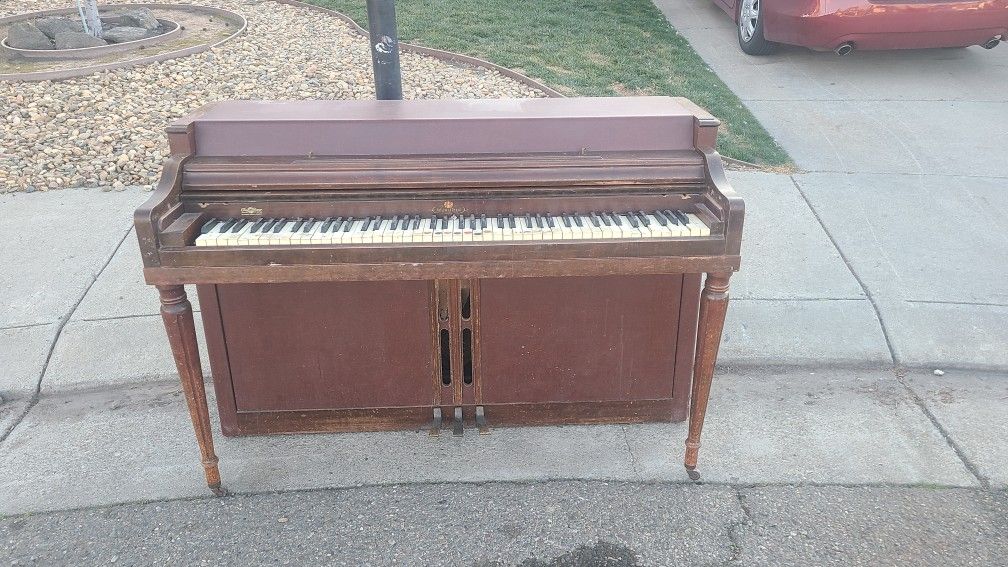 Wurlitzer Piano