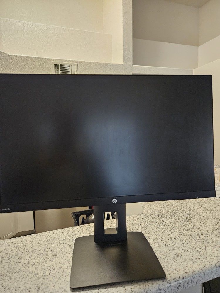 2 Computer Monitors 
