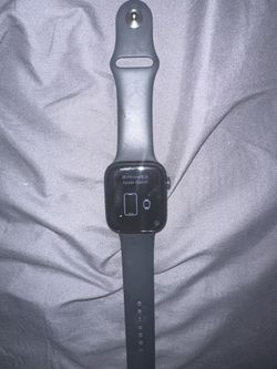 Apple Watch Series 7 45mm GPS + Cellular 
