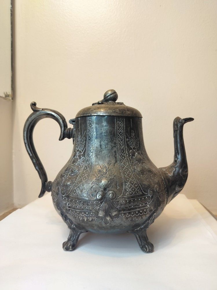 Antique Teapot by A. E. Furniss & Sons