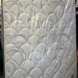 Queen Mattresses 