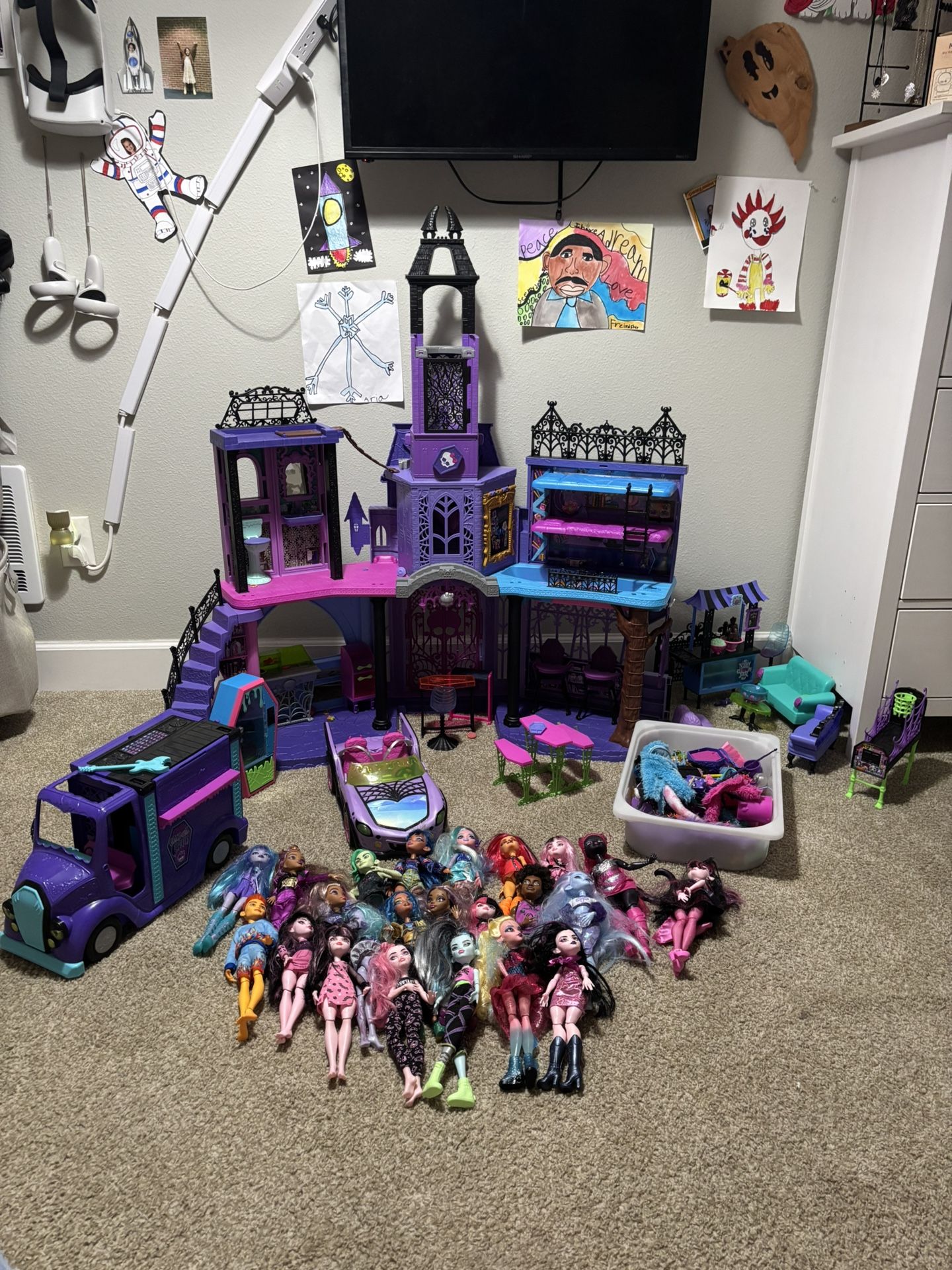 Monster High Lot HUGE