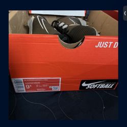 9 And Half Pros Softball 🥎 Cleets 