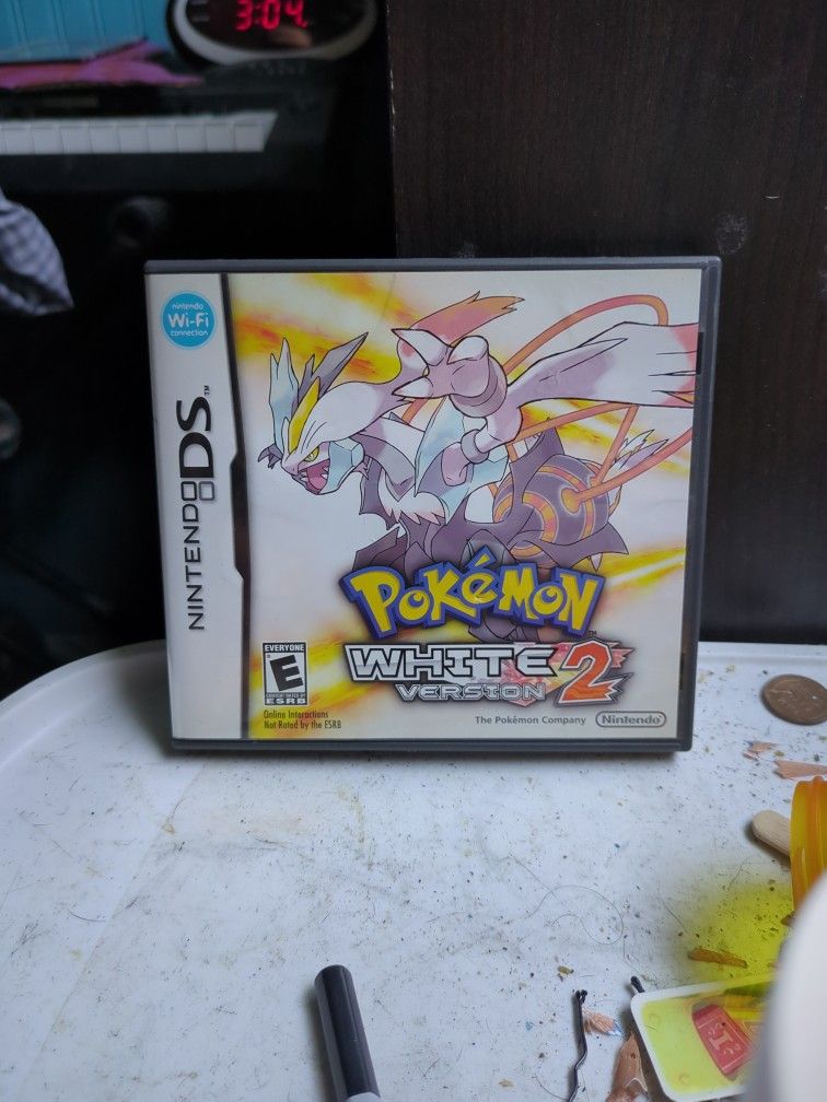 Pokemon White 2 w/ Manual Complete