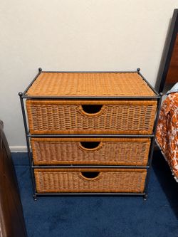3 Drawer Wicker Storage Dresser Chest w/ Metal Frame