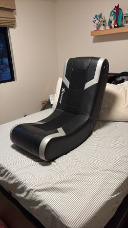 Bluetooth chair perfect for chill gaming