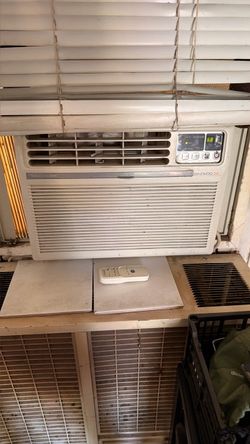 Used ac unit Daewoo Window Air Conditioner with Remote