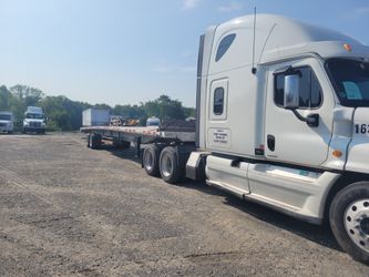 Hay Trabajo De Rifeer Y Flatbed Muy Buena Paga