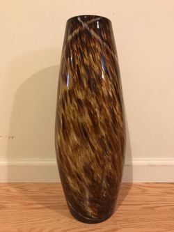 Marble flower vase, brown and gold