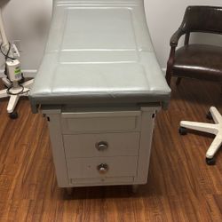 Examination Bed 