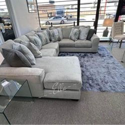Ardsley Pewter 4-Piece Right-Arm Facing Sectional With Chaise
Ashley Furniture$10 Down Payment And Financing Available