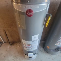 Water Heater Rheem 40-Gallon GAS - New Condition