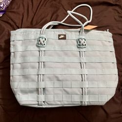 Nike RPM Tote ($90 Value)