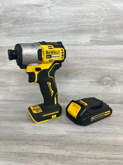 DEWALT DCF840 Impact Driver w/Battery (PO1021387)